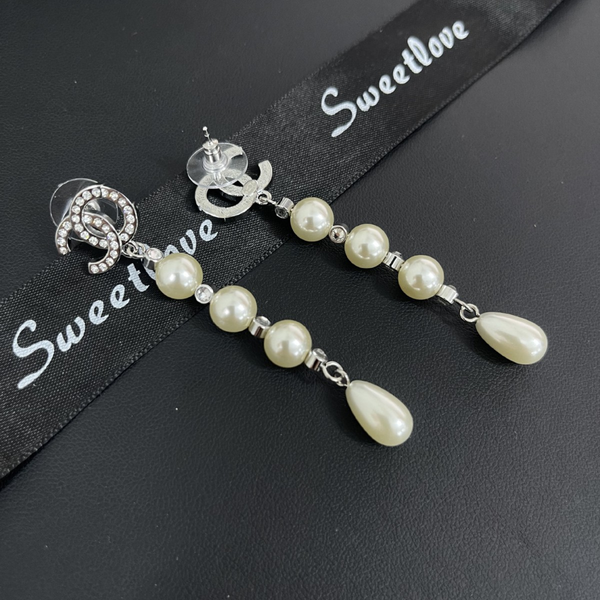 CC Pearl Earring