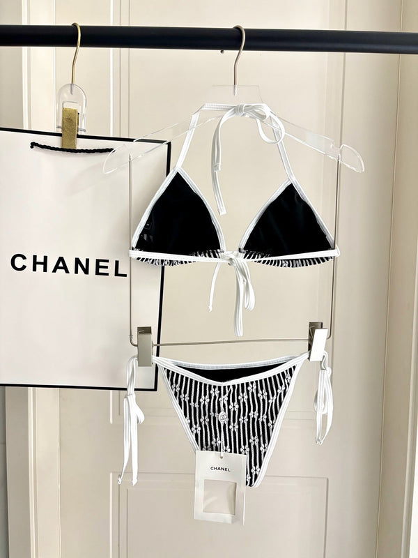 CC Bikini Set in Floral Print Black 289858