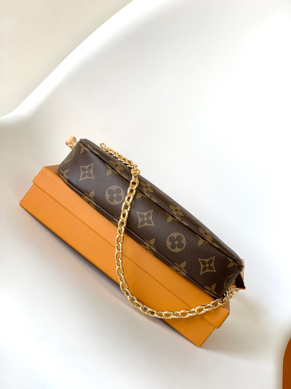 BLLV Pochette Accessoires Monogram Canvas