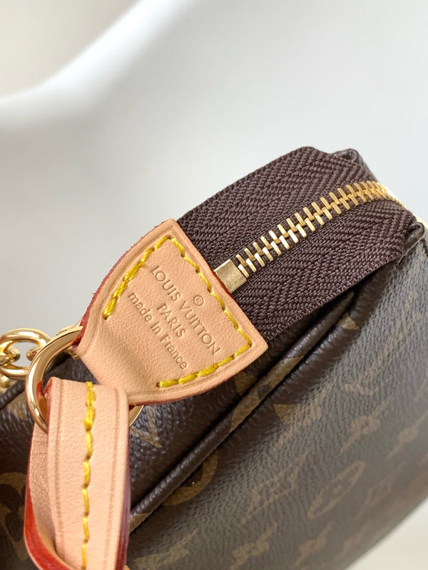 BLLV Pochette Accessoires Monogram Canvas