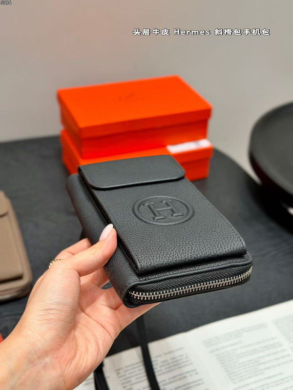 HM H-Logo Phone Wallet Bag 19cm In Black Togo Leather