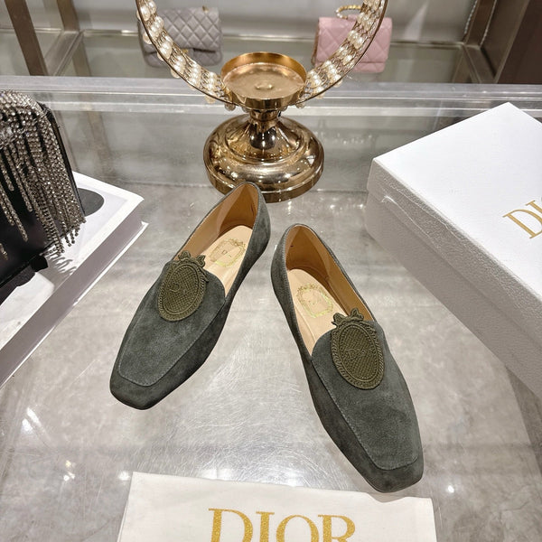 CD Médaillon Loafer Khaki Suede