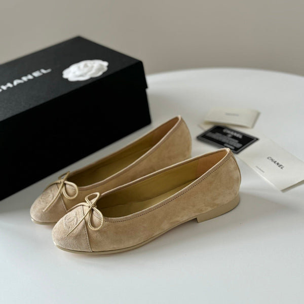 CC Ballet Flats Beige in Suede