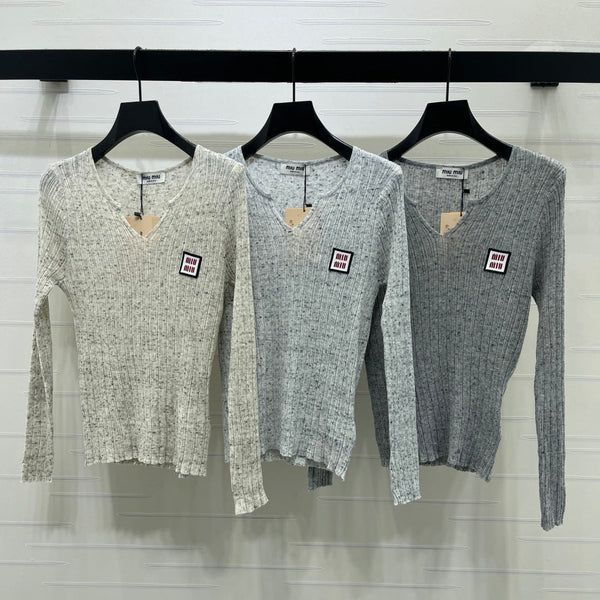 Miu Logo Patch V-Neck Sweater Wool 791168