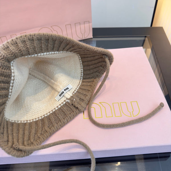 Miu Knitted Earmuff Cap 477560