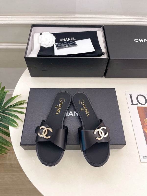CC 26ss Pre-Collection Double C Slide Sandals Black Leather 946869