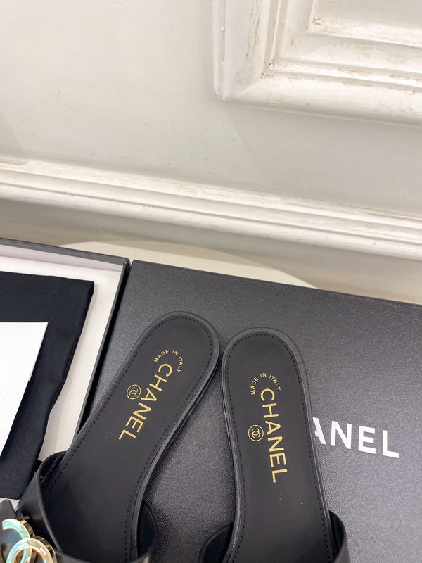 CC 26ss Pre-Collection Double C Slide Sandals Black Leather 946869