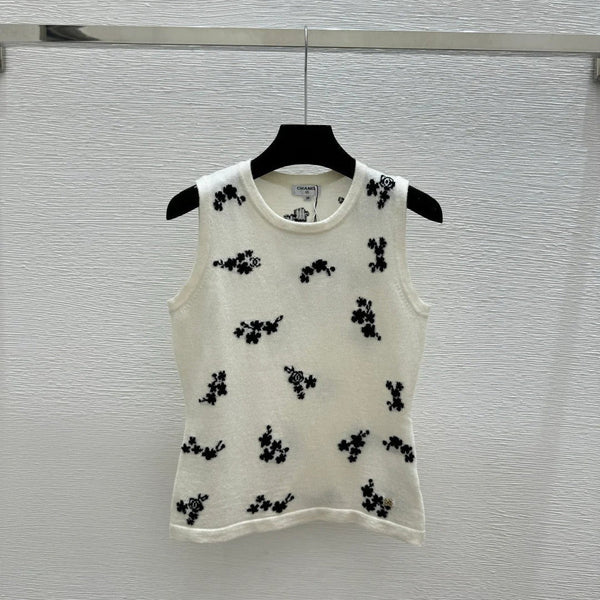 Chanel 2026 Floral Crew Neck Knit Vest Wool 363301
