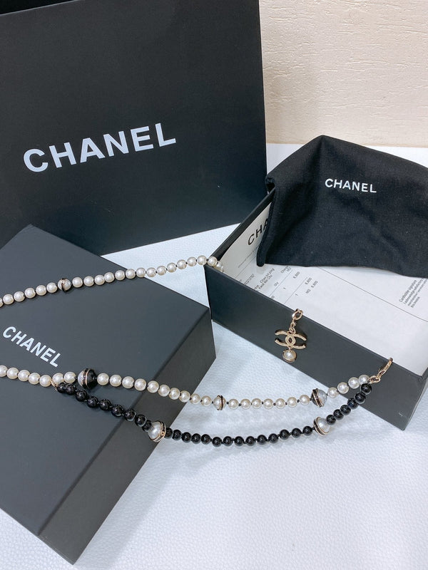 CC 2026 Two-Tone Pearl CC Layered Necklace Belt