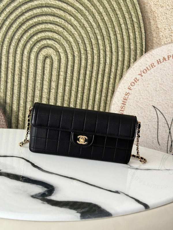 CC 2026 East West Bag 26cm Sheepskin