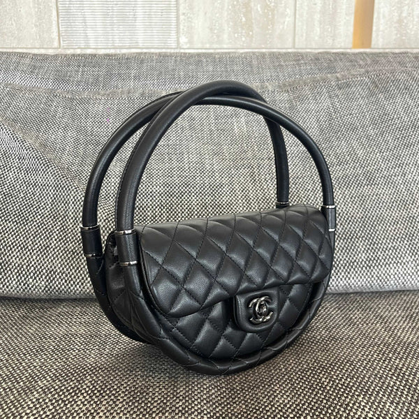 CC 26s Hula Hoop Bag 24cm Black Quilted Lambskin