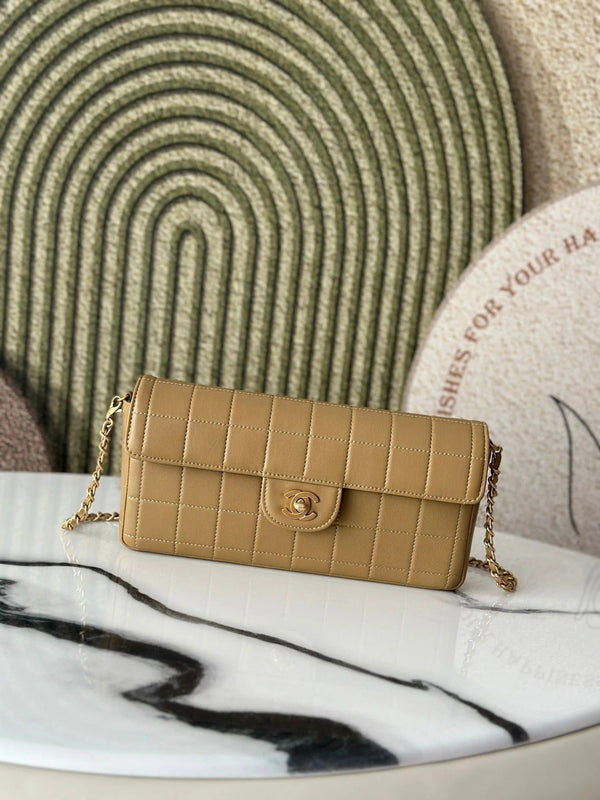 CC 2026 East West Bag 26cm Sheepskin