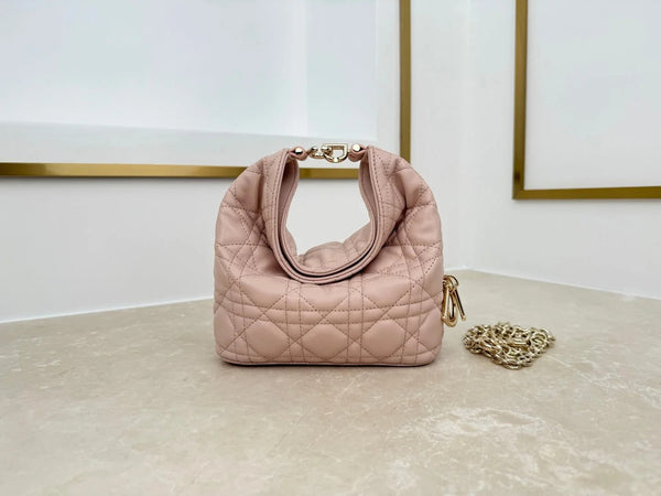 CD 2026 Toujours Hobo Bag 19CM Lambskin