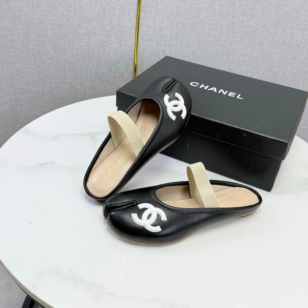 CC 2026 Tabi Mule Sheepskin 904521