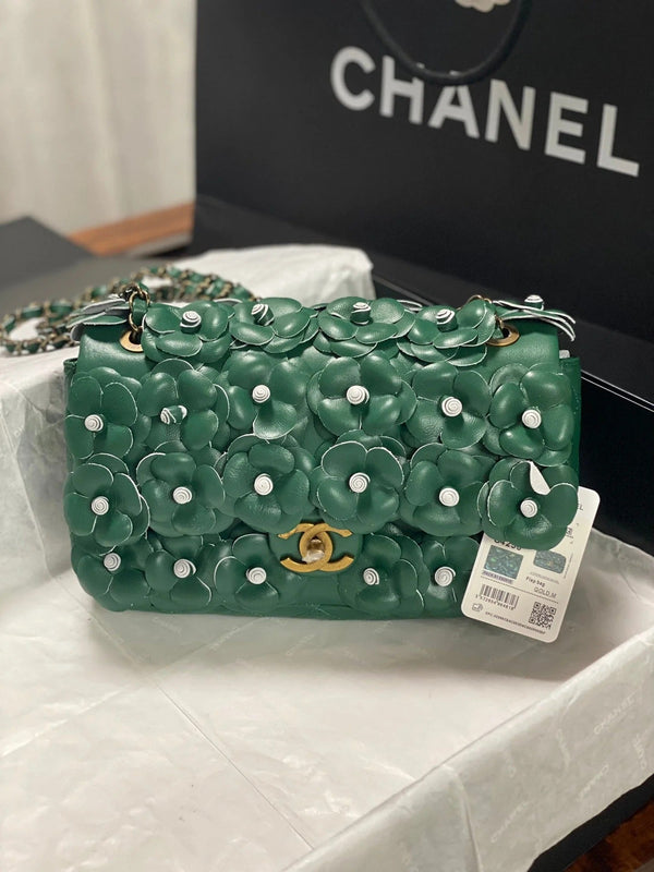 CC 2026 Camellia Flap Bag 25cm Lambskin 372255