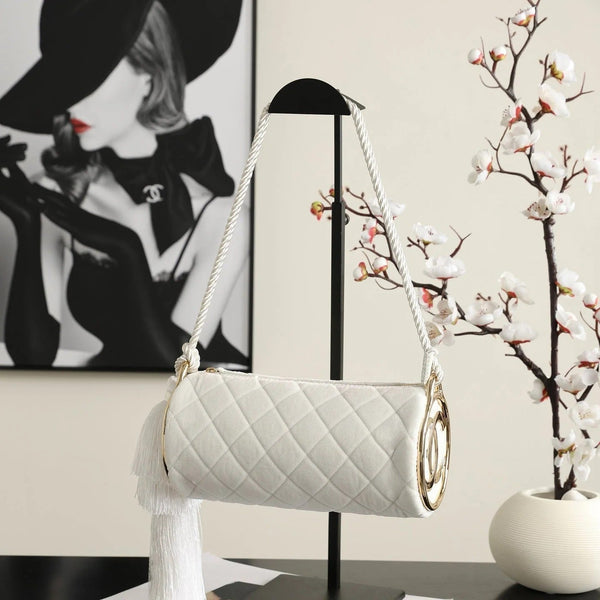 CC 2026 Clutch With Strap 23.5cm White Velvet Leather