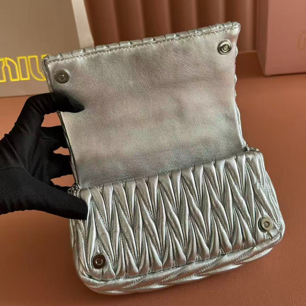Miu 2026 Matelasse Bag 18cm Silver Leather
