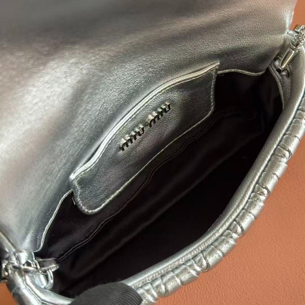 Miu 2026 Matelasse Bag 18cm Silver Leather