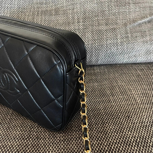 CC 2026 Quilted CC Diamond Camera Bag 23cm Black Calfskin