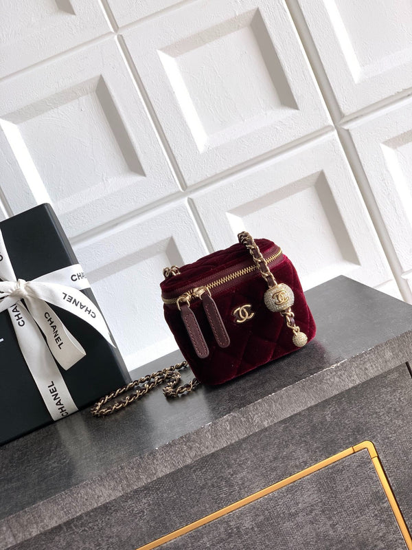 CC 2026 Vanity Case 11cm Velvet
