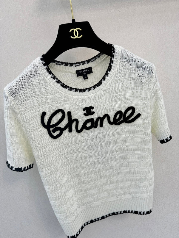 Chanel 2026 Embroidery Logo Short-sleeved Shirt White Black Wool 364270