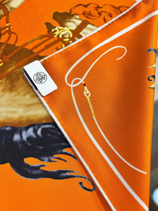 HM 26s Printed Square Scarf 88 In Silk 309923