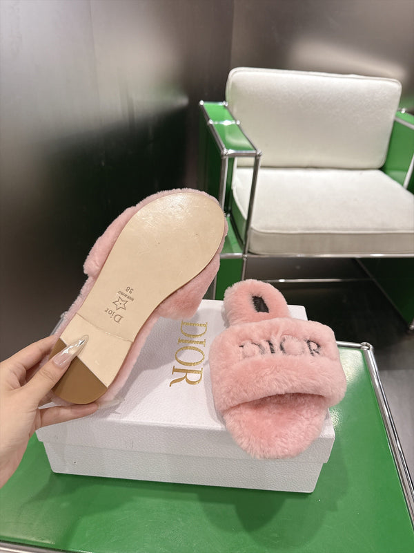 CD 26s Slippers Light Pink Fur 999421