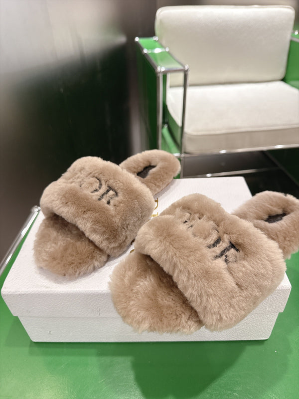 CD 26s Slippers Brown Fur 999422