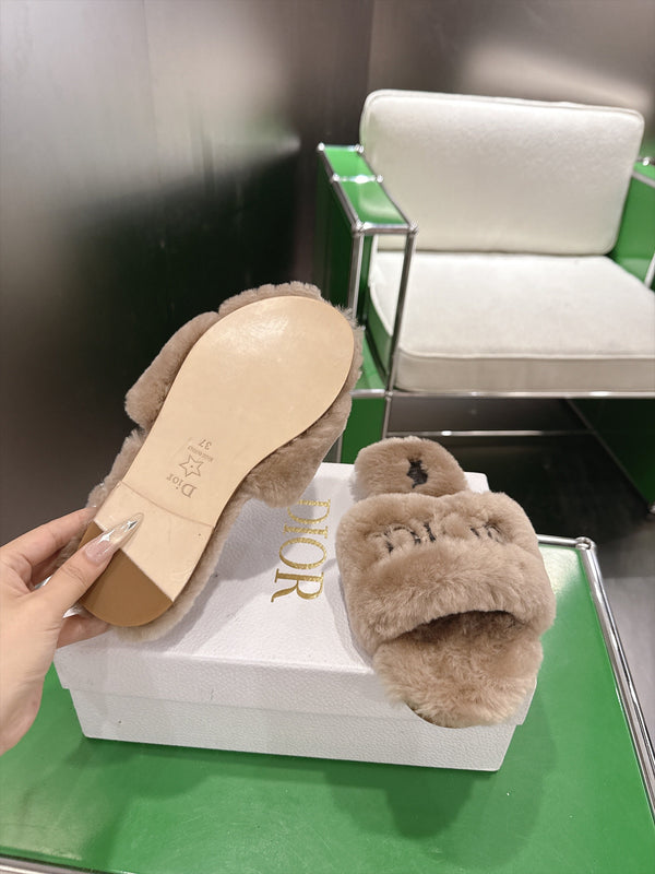 CD 26s Slippers Brown Fur 999422