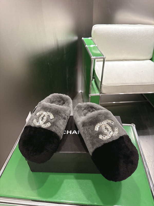 CC 26s Slippers Black Grey Fur 999410