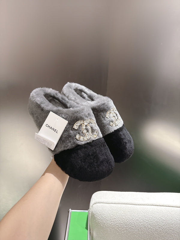 CC 26s Slippers Black Grey Fur 999410