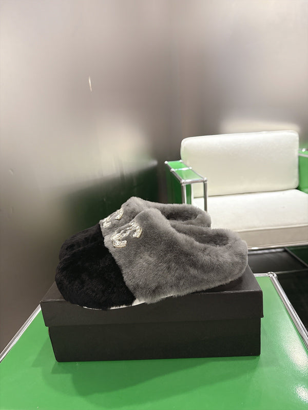 CC 26s Slippers Black Grey Fur 999410
