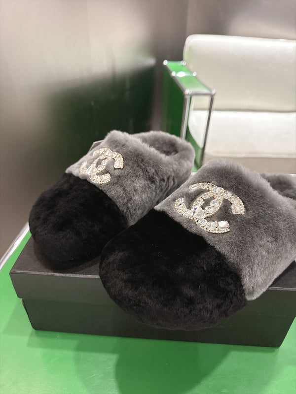 CC 26s Slippers Black Grey Fur 999410