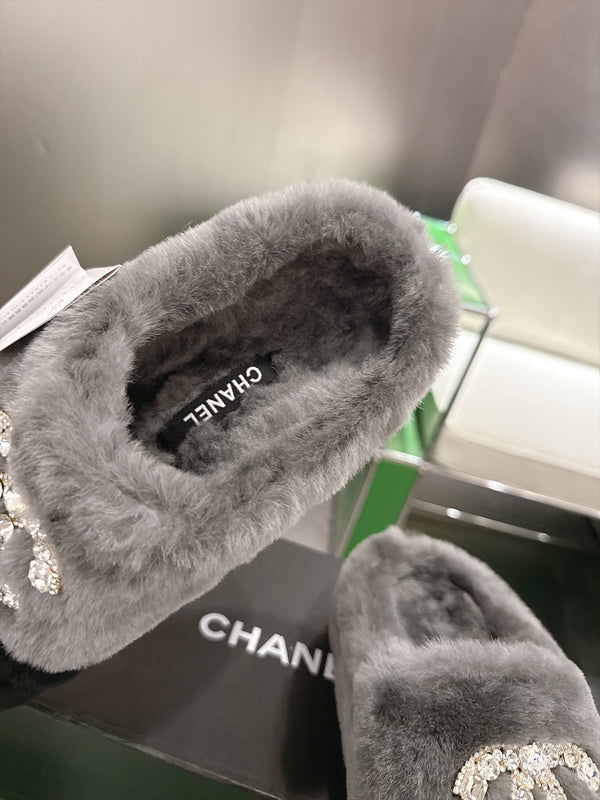 CC 26s Slippers Black Grey Fur 999410