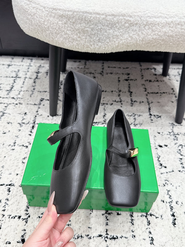 BV Charlotte Mary Jane Flat Black Leather 770004