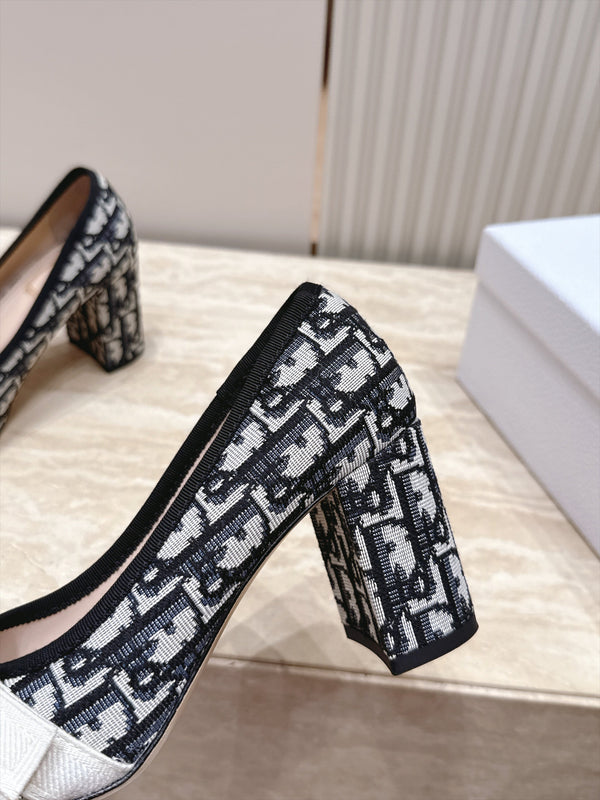 CD 26s Block Heel Pumps 7cm White Black Oblique Canvas 121648