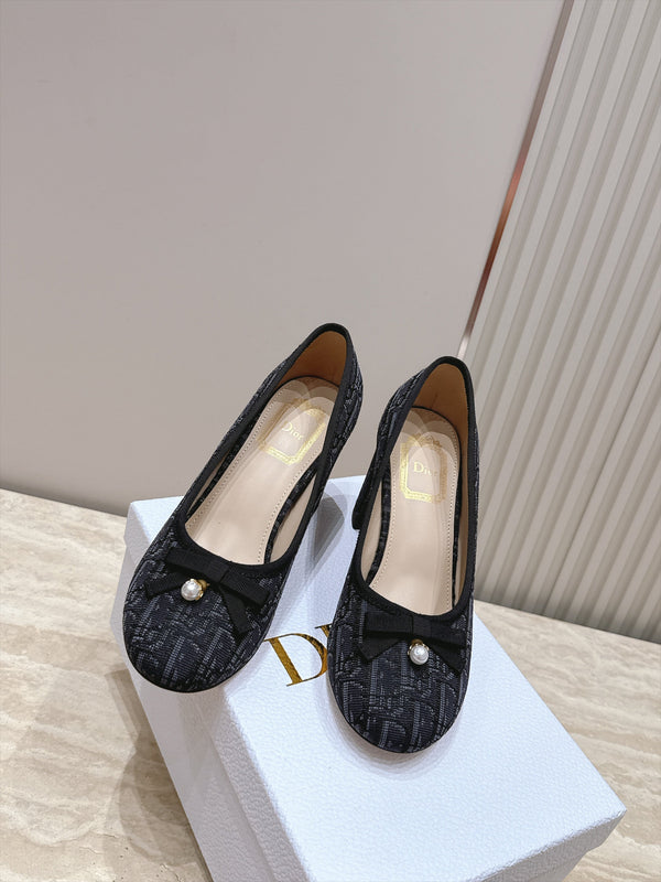 CD 26s Block Heel Pumps 7cm Black Oblique Canvas 121658