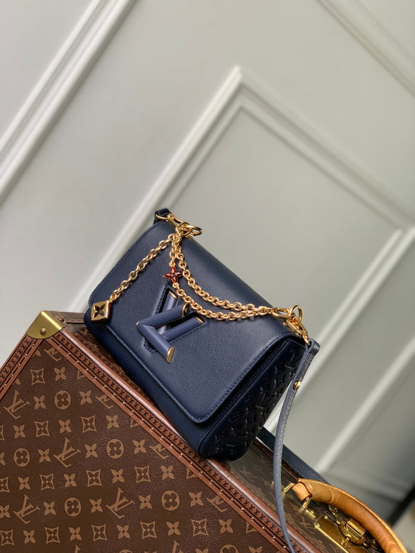 Twist MM Slim 23cm Dark Blue Calfskin 251410