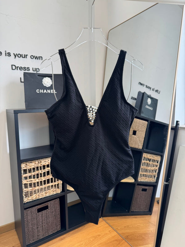 CC 26s One-Piece Bikini Pearl Black 201815