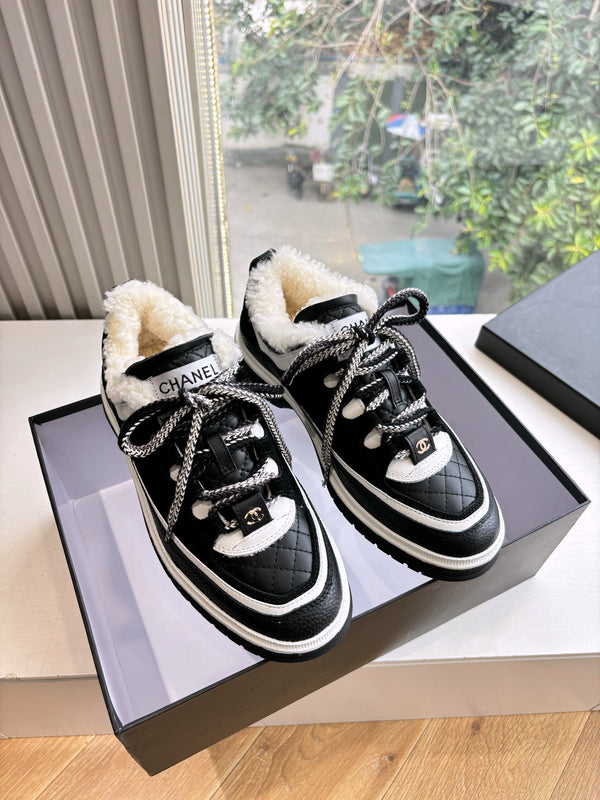 CC Casual Shoes Women's Low Top Black White Suede Cowhide Fur 548855