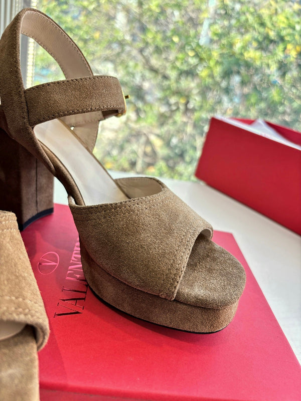 Valentino Fawcette Platform Sandal Khahi Suede 702298