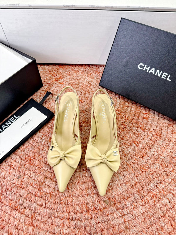 CC 26s Bow Heels Slingback Beige Sheepskin 703668