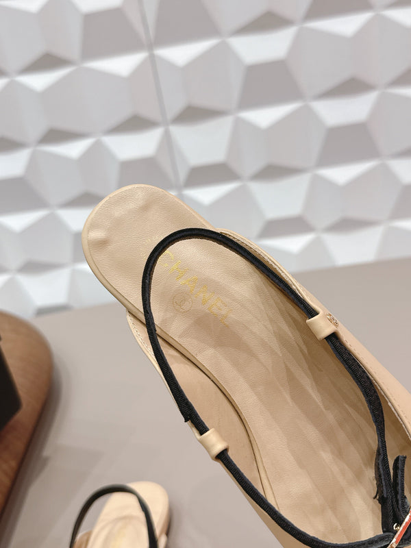 CC 26s Round-Toe Open-Back Flats Black Beige Fabric Leather 613255