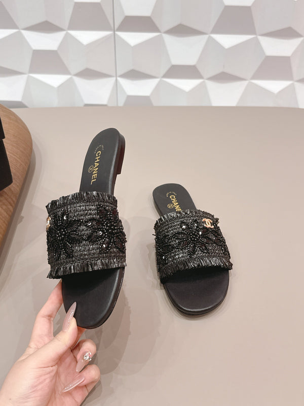 CC 26s Flat Sandals Black Straw Leather 613263