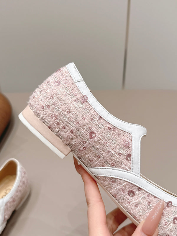 CC 26s Square-toe Ballet Flat White Pink Sheepskin 875988