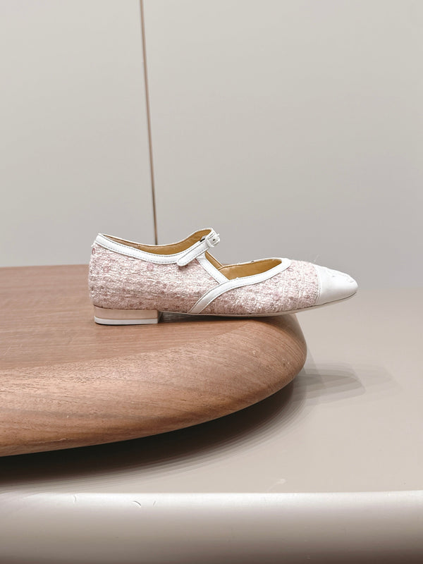 CC 26s Square-toe Ballet Flat White Pink Sheepskin 875988