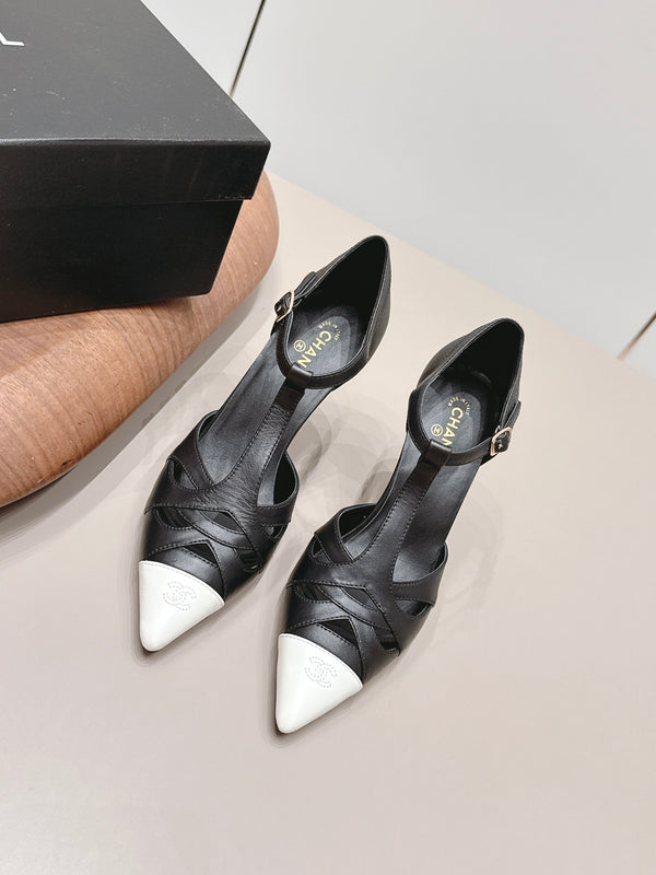 CC 26s Pointed-toe Slingback 9.5cm White Black Sheepskin 876257
