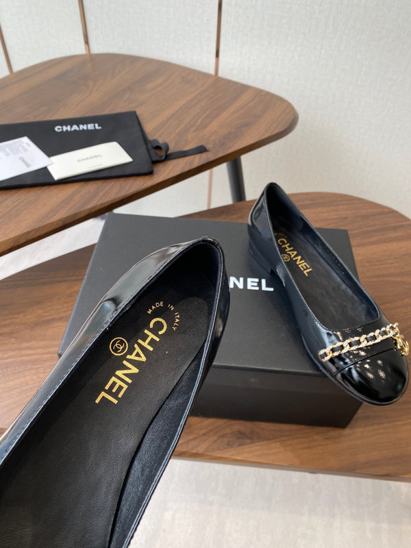CC Ballerina Chain Flats Black Patent Leather GHW 431483