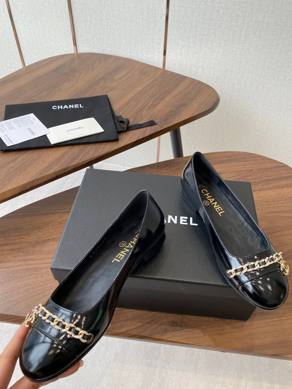 CC Ballerina Chain Flats Black Patent Leather GHW 431483