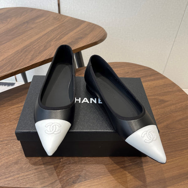 CC 26s Ballet Flats Black White Lambskin 624237